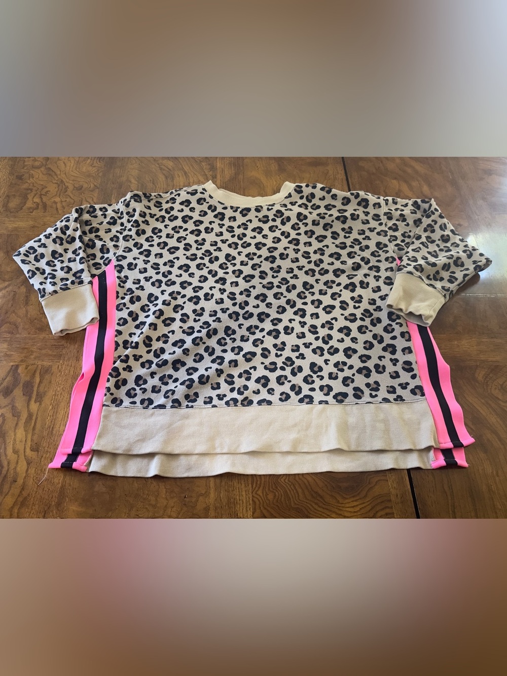 Crown & Ivy 2X crewneck sweatshirt tunic top Animal Print Long Sleeve pink